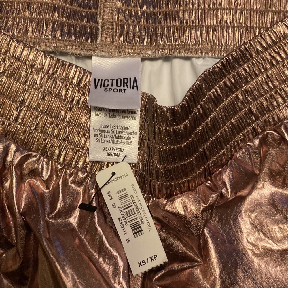Gold pants - Picture 3 of 3